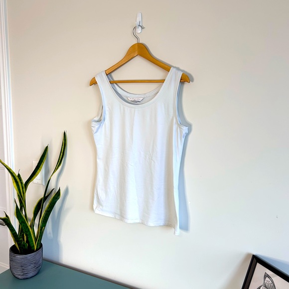Peter Nygard White Sleeveless Tank, Size Medium - Picture 6 of 9